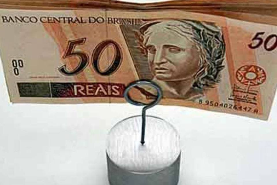 Sem ajuste, resultado fiscal será negativo em 2015, diz Itaú