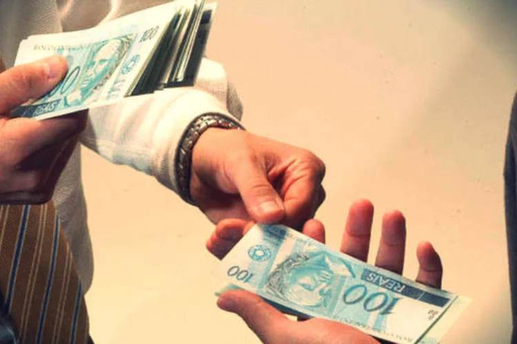 
	Cr&eacute;dito: para os economistas da Serasa Experian, o crescimento da busca por cr&eacute;dito em maio foi estimulado pelo Dia das M&atilde;es
 (Germano Luders)