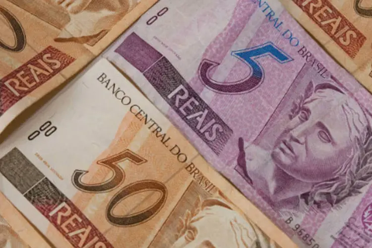 
	Notas de Real: dinheiro foi encontrado em uma bolsa azul &ndash; uma parte em reais (R$ 95 mil) e outra em d&oacute;lares (US$ 507 mil)&nbsp;
 (Marcos Santos/USP Imagens)