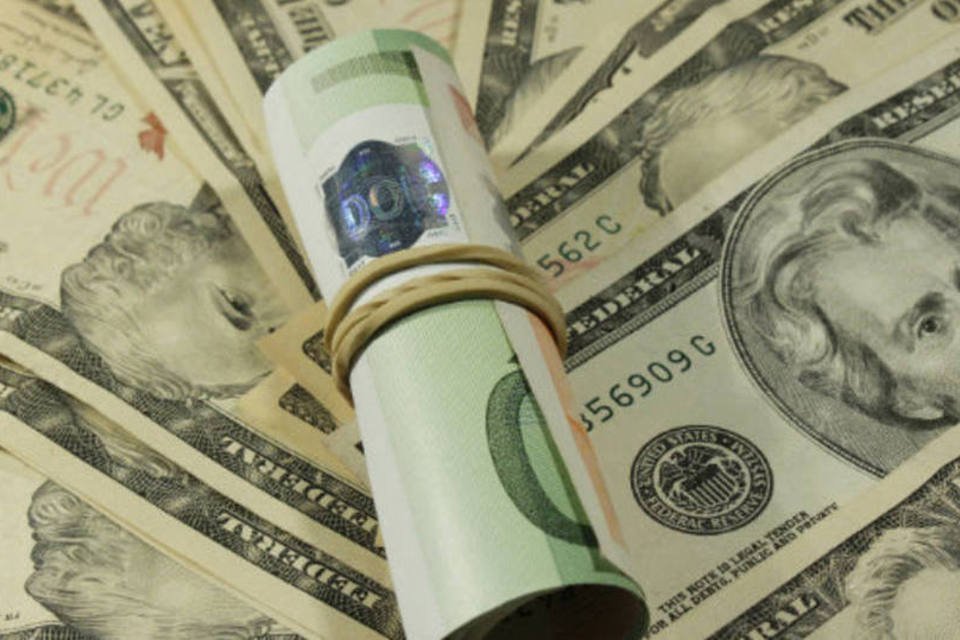 Dólar abre os negócios cotado a R$ 1,968