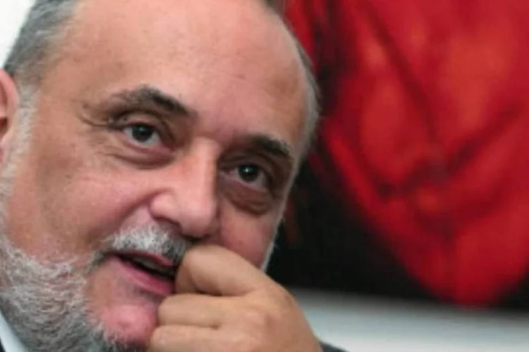 Dinu Patriciu, fundador da Alpha Constructii si Investii: Patriciu foi eleito deputado duas vezes (Cosmin Boros/Bloomberg News)