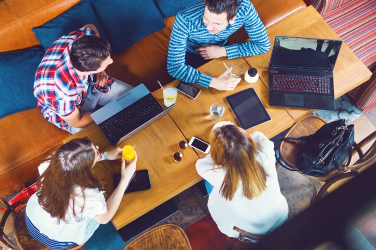 Carreiras que apresentem desafios e oportunidades de aprendizado são mais atrativos para os Gen Z (Thinkstock/Tijana87/Divulgação)