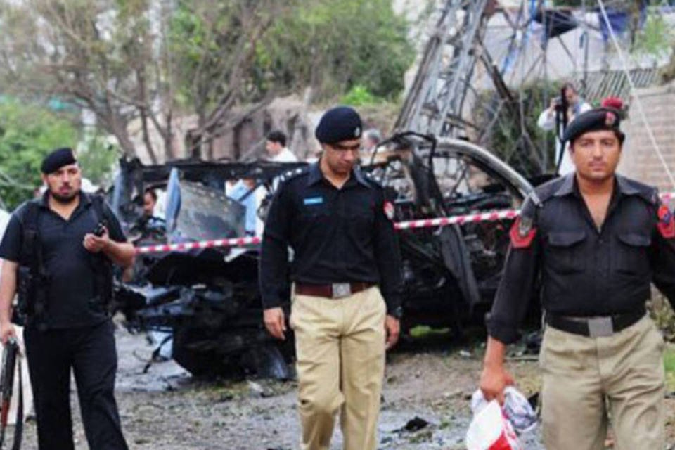 Ataque ao consulado dos EUA deixa 2 mortos no Paquistão