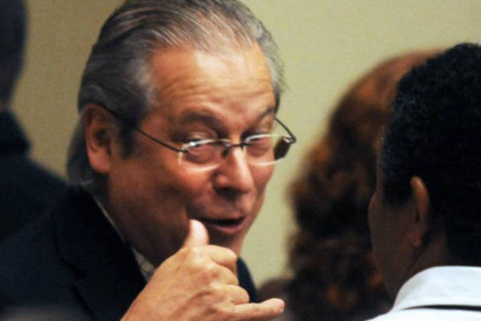 Dirceu passa fim de semana em casa, após exames