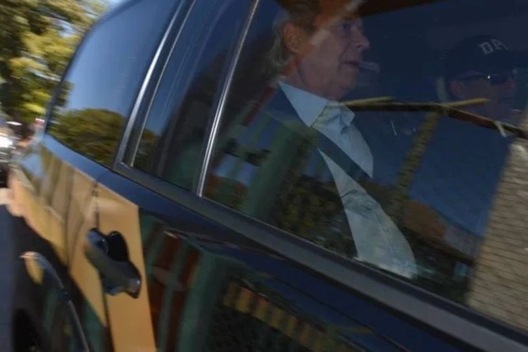 
	&quot;Jos&eacute; Dirceu, o VIP&quot;: ex-ministro est&aacute; sendo indiciado por corrup&ccedil;&atilde;o ativa, forma&ccedil;&atilde;o de quadrilha e lavagem de dinheiro em contratos da Petrobras
 (Marcello Casal Jr./Agência Brasil)