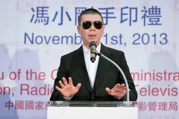 O diretor Feng Xiaogang, presidente do júri da premiação: gesto foi interpretado por muitos como uma crítica velada à censura (Alberto E. Rodriguez/AFP)