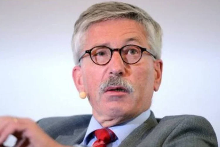 Thilo Sarrazin, que irá deixar a diretoria do Banco Central alemão (AFP/Johannes Eisele)