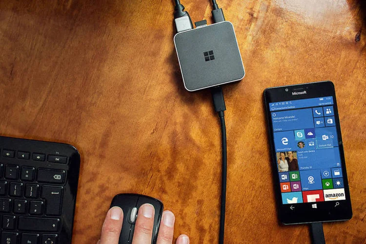 Display Dock: smartphones Lumia 950 podem ser usados como computadores (Divulgação/Microsoft)