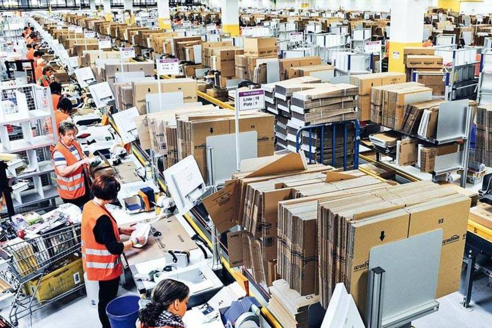 Centro de distribuição da Amazon, na Alemanha: desde 2010, a gigante do varejo online construiu 50 novos armazéns em todo o mundo (Uwe Zucchi/Divulgação)
