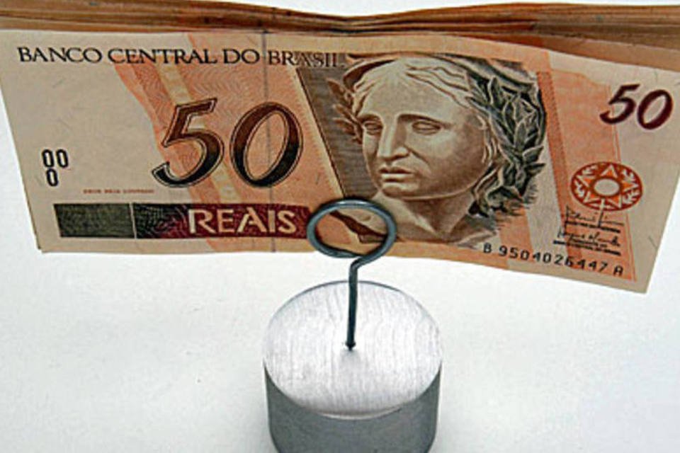 Dívida externa deve superar reservas pela 1ª vez desde 2007