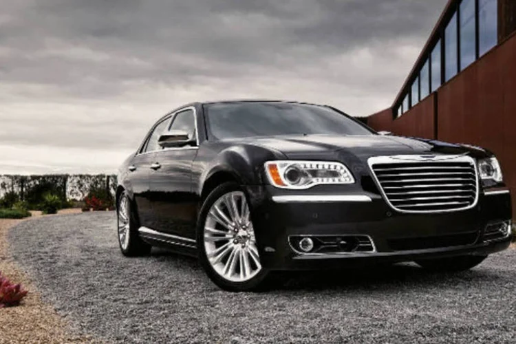 
	A Chrysler convocou nesta ter&ccedil;a-feira, 21, os propriet&aacute;rios do sed&atilde; 300C ano/modelo 2011 a 2012 a comparecerem a uma concession&aacute;ria da marca
 (Divulgação)