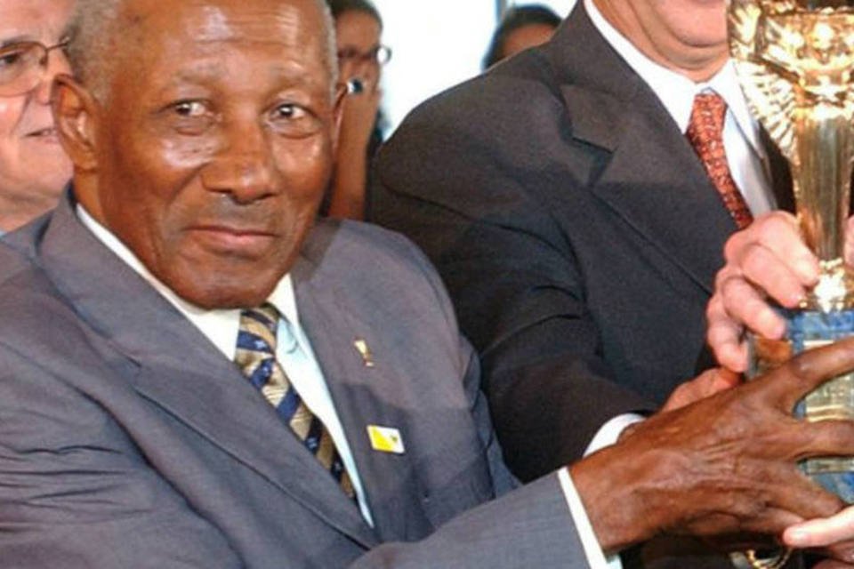 CBF decreta luto de 3 dias pela morte de Djalma Santos