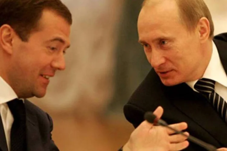 Os russos Medvedev e Putin formam a dupla dinâmica (Wikimedia Commons/Wikimedia Commons)