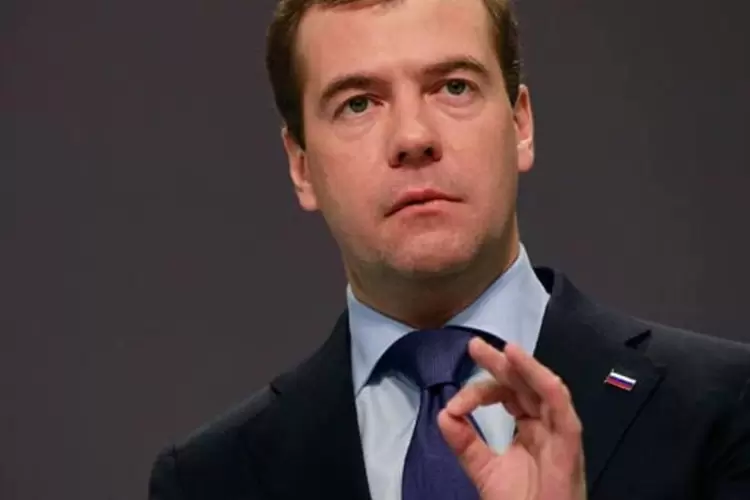 Ex-presidente russo e atual número dois do Conselho de Segurança, Dmitri Medvedev, afirmou que o país se vingará das sanções ocidentais adotadas por ocasião do segundo aniversário da ofensiva na Ucrânia (Sean Gallup/Getty Images)