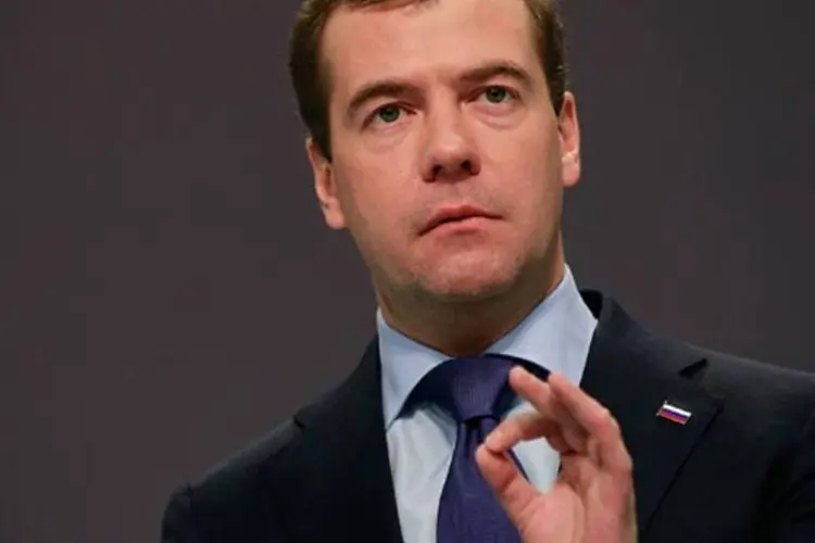 
	Dmitry Medvedev: &quot;Do ponto de vista das leis internacionais, isso &eacute; absolutamente inaceit&aacute;vel&quot;, disse o primeiro-ministro russo
 (Sean Gallup/Getty Images)