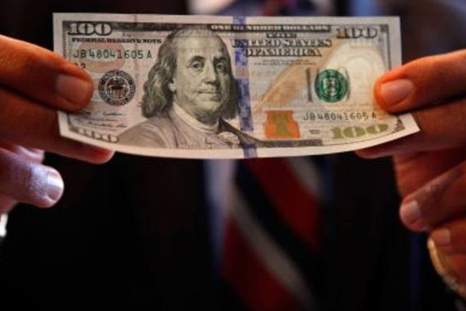 Dólar cai para R$ 1,705, menor cotação em 10 meses