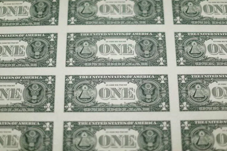 
	D&oacute;lar: recentes interven&ccedil;&otilde;es do Banco Central e Tesouro parecem visar apenas impedir que se consolide a ideia de que o mercado est&aacute; fora de controle
 (Gary Cameron/Reuters)