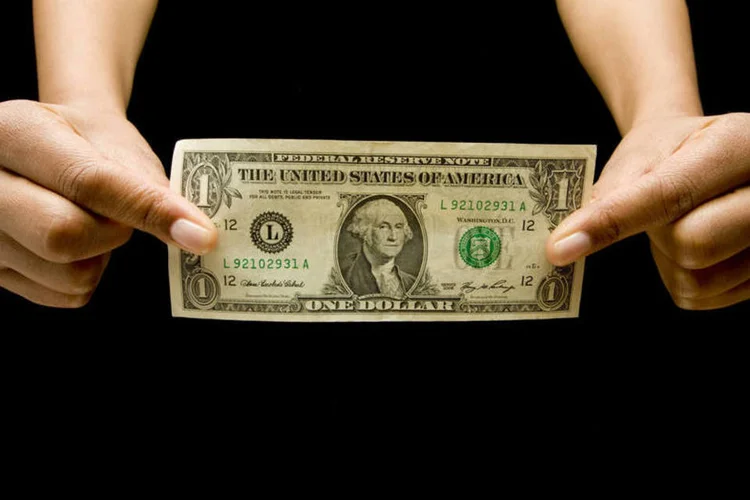 
	D&oacute;lar: o Banco Central (BC) manteve a oferta maior de contratos de swap cambial reverso
 (Thinkstock/FogStock/Vico Images/Tamara Lischka)