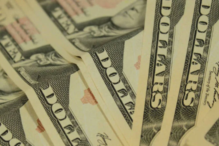 
	D&oacute;lar:&nbsp;segundo o chefe do Departamento Econ&ocirc;mico do BC, Tulio Macie,&nbsp;a menor taxa b&aacute;sica de juros, a Selic, n&atilde;o &eacute; um fator &ldquo;determinante neste momento&rdquo; para a sa&iacute;da de d&oacute;lares no pa&iacute;s.
 (Marcos Santos/USP Imagens)