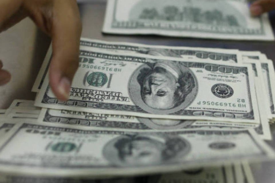 Saídas de dólares do país superaram entradas em US$ 1,447 bi