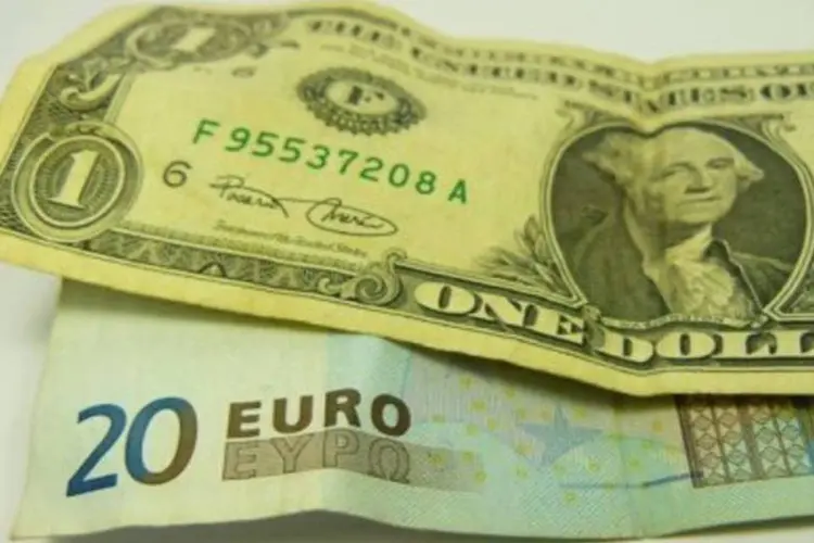 Dólares e euros: conheça 4 formas de comprar moeda estrangeira para viajar (.)