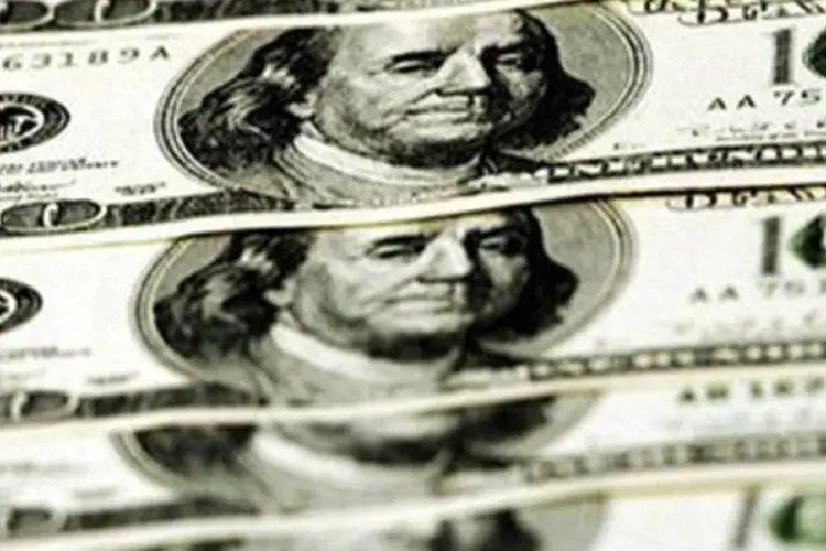 Dólar: o BC vendeu todos os 10 mil novos swaps cambiais tradicionais ofertados, equivalentes à venda futura de dólares (AFP)