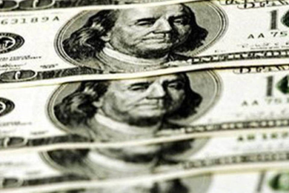 Dólar registra menor cotação em relação ao iene em 15 anos