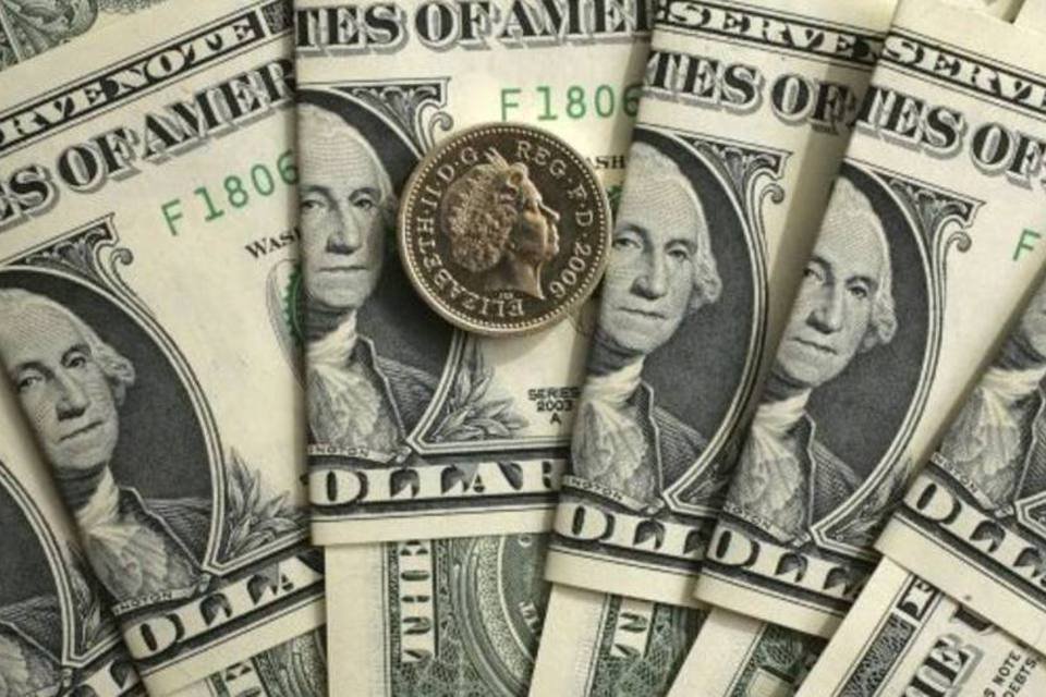 Dólar sobe e fecha acima de R$1,85, de olho na Europa