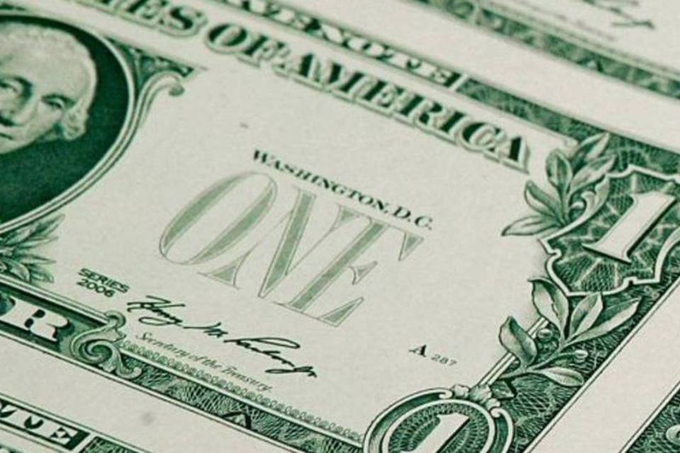Dólar cai pelo sexto dia, mas BC evita baixa maior