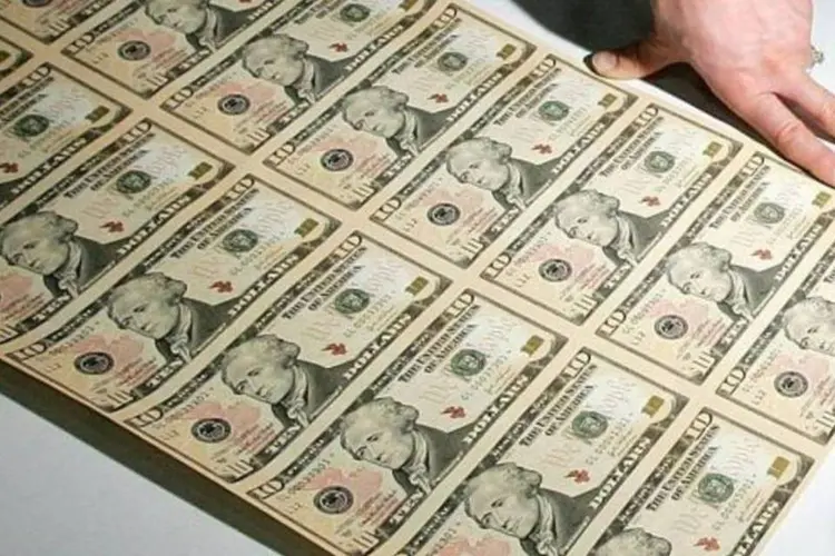 Dólar teve leve alta em relação ao real na segunda-feira (Getty Images)