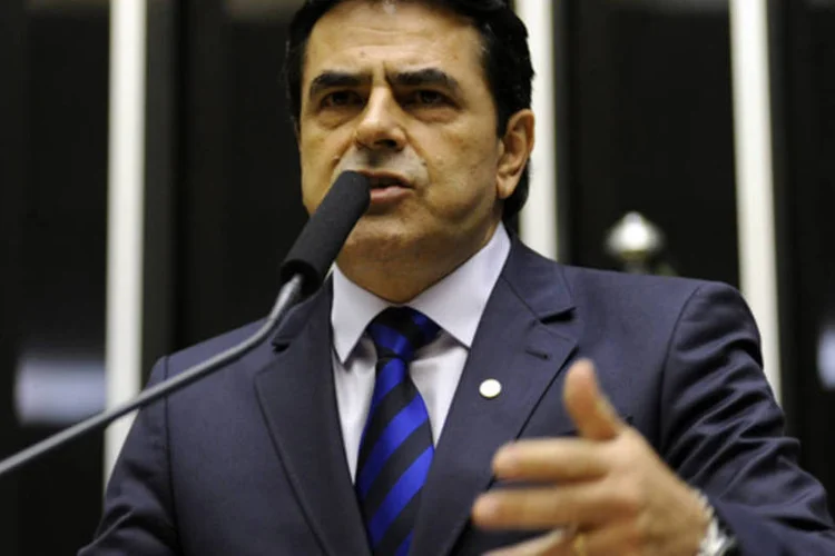 
	Domingos S&aacute;vio (PSDB-MG): deputado&nbsp;atacou a gest&atilde;o petista por indicar &quot;filiados e advogados de partido&quot; para a Suprema Corte
 (Gustavo Lima/Câmara dos Deputados)