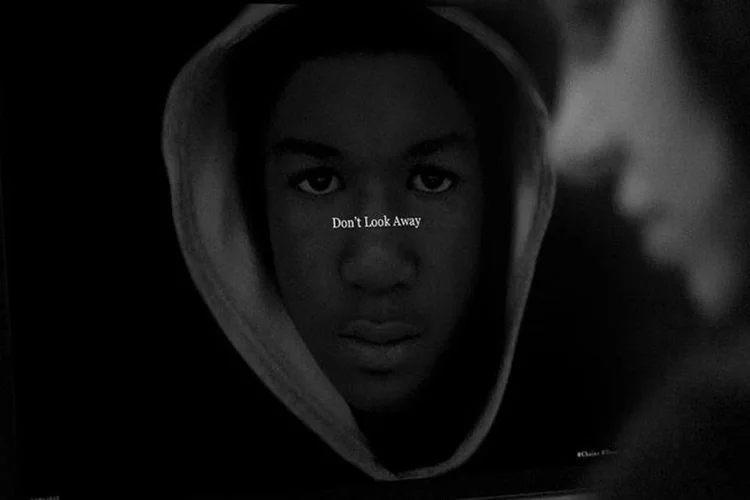 “Don’t Look Away”: case da AKQA para Usher, levou Ouro na categoria Excelência em vídeo musical interativo (Reprodução)