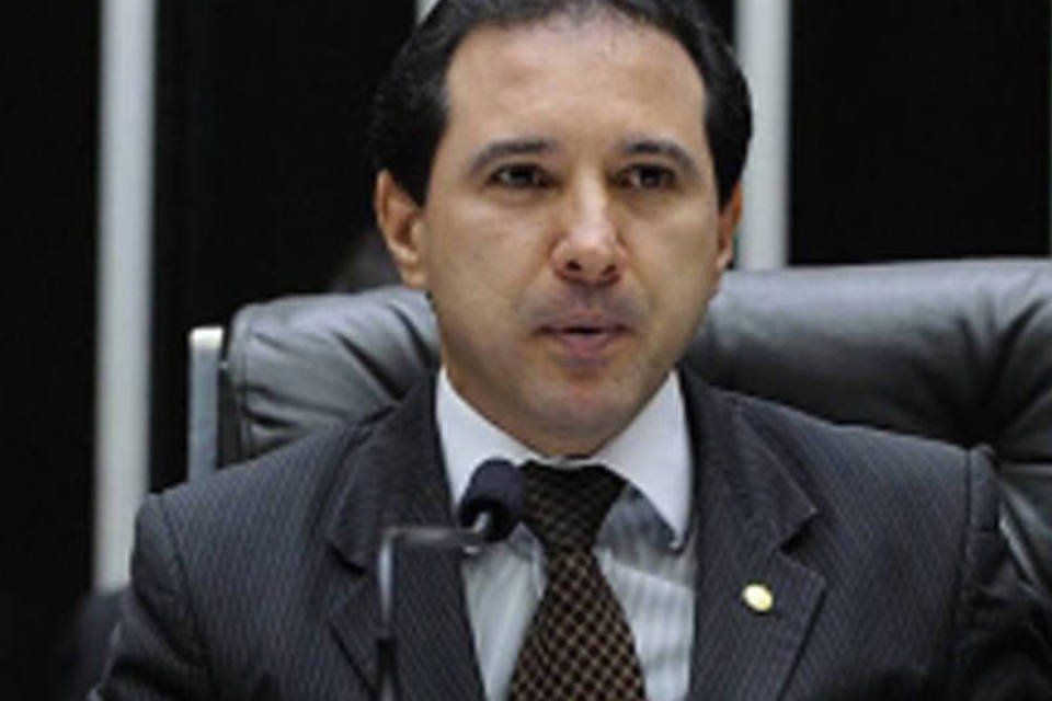 PSDB pede ao STF anulação da sessão que absolveu Donadon
