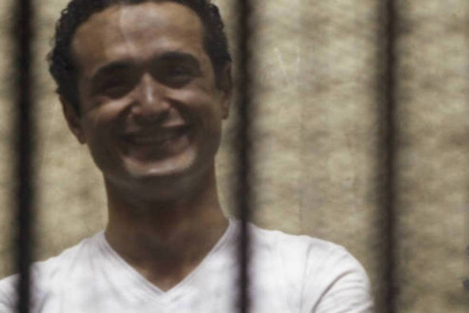 Blogueiro egípcio é condenado por insultar presidente