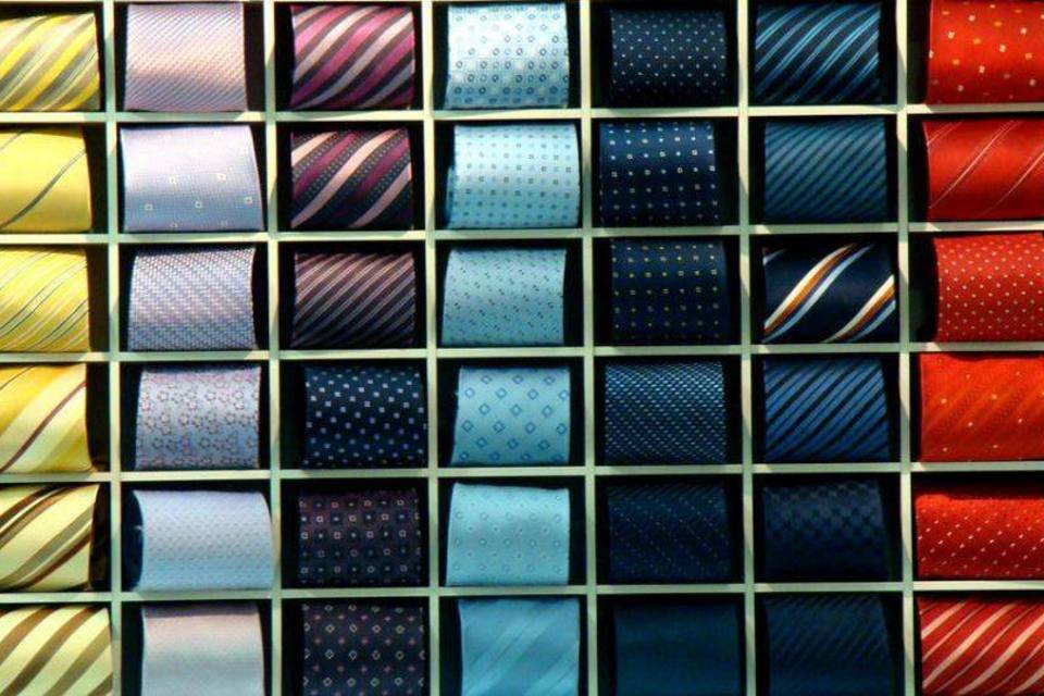 Como a Hermès fabrica suas famosas gravatas de seda