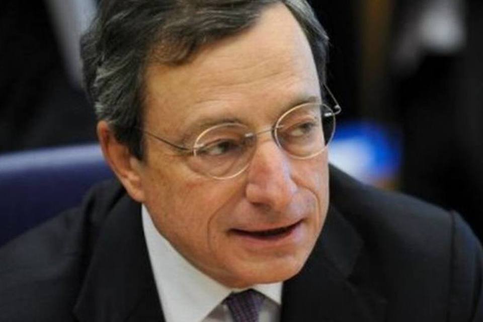 BCE não imprimirá moeda para aliviar inação, diz Draghi