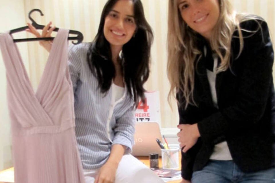 Jovens investem R$ 300 mil em aluguel de vestidos online