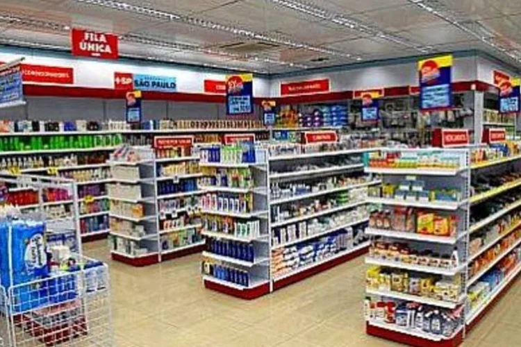 O Brasil tem hoje 63 mil farmácias e cerca de 1% delas está dentro de supermercados (Arquivo)
