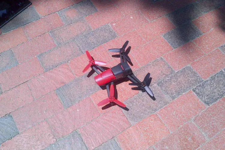 Pequeno drone que homem tentava fazer voar sobre a Casa Branca (U.S. Secret Service//Handout via Reuters)
