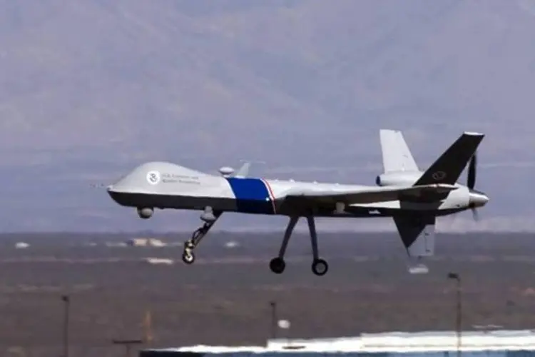 
	Drone Predator dos EUA: o Predator foi &quot;escoltado por dois avi&otilde;es militares americanos&quot; n&atilde;o identificados, provavelmente ca&ccedil;as.
 (Getty Images)