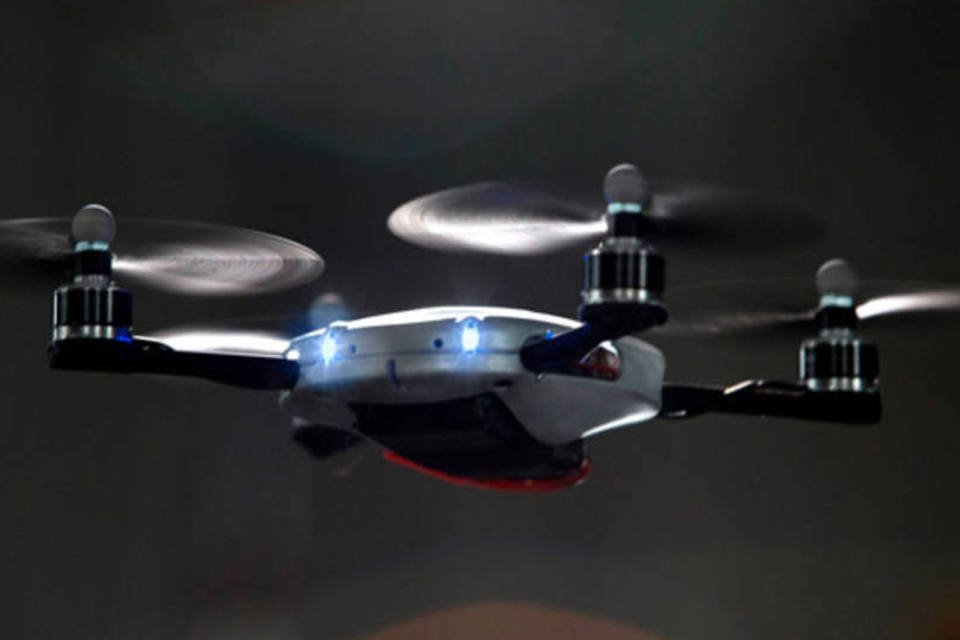 Drones fazem dança sincronizada em vídeo impressionante