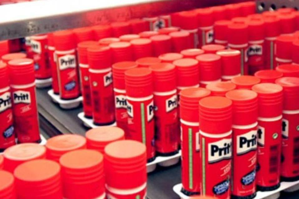 Cola Pritt faz campanha de volta às aulas