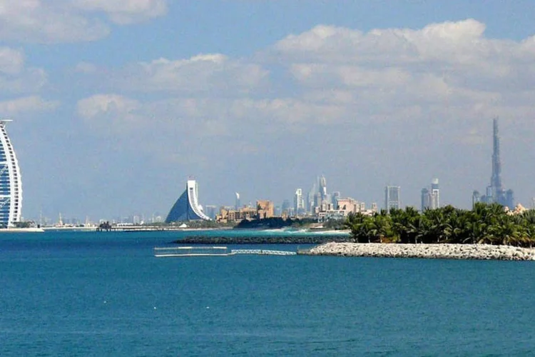 
	Dubai: empres&aacute;rios brasileiros viajam para a cidade no pr&oacute;ximo fim de semana para participarem da Gulfood, feira anual de bebidas e alimentos
 (Wikimedia Commons)