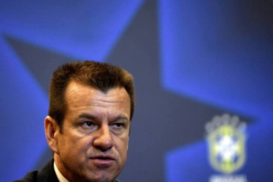 Dunga é Apresentado Como Novo Técnico Da Seleção Brasileira | Exame