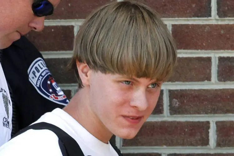 
	Dylann Roof, autor do massacre em Charleston, Estados Unidos: ele ter&aacute; uma audi&ecirc;ncia segunda-feira
 (REUTERS/Jason Miczek)