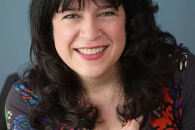 E L James: Completam a trilogia de "Cinquenta Tons de Cinza", da escritora britânica E.L. James, as sequências "Cinquenta Tons Mais Escuros" e "Cinquenta Tons de Liberdade" (Divulgação)