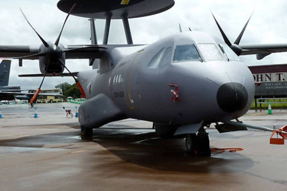 Em comunicado, EADS e BAE Systems defendem fusão