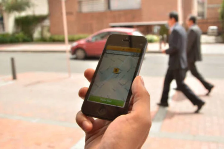 
	Easy Taxi: empresa investiu 120 mil reais para implementar projeto de leitura em t&aacute;xis
 (Divulgação/Easy Taxi)