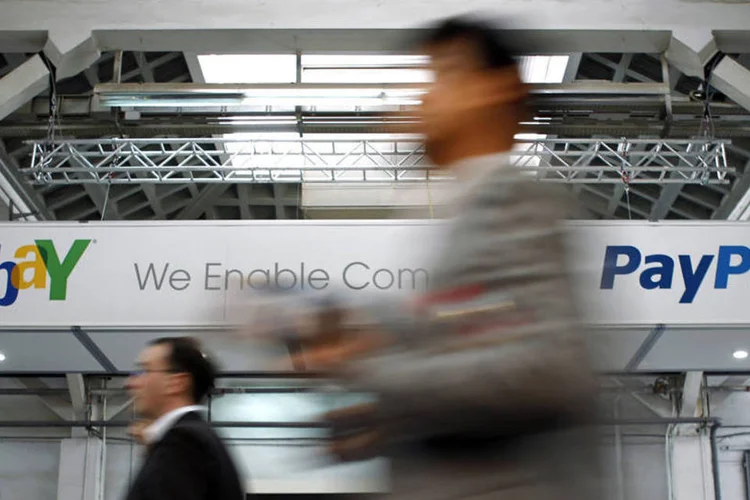 eBay e PayPal: eBay cortou sua previsão de receita para o ano, para a faixa de 17,85 bilhões a 17,95 bilhões dólares (Albert Gea/Reuters)
