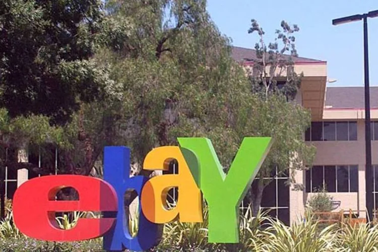
	Sede do eBay na Calif&oacute;rnia: a empresa declarou que tinha retirado 30 objetos n&atilde;o permitidos e que doaria 30 mil euros a uma organiza&ccedil;&atilde;o de benefic&ecirc;ncia
 (CoolCaesar / Wikimedia Commons)